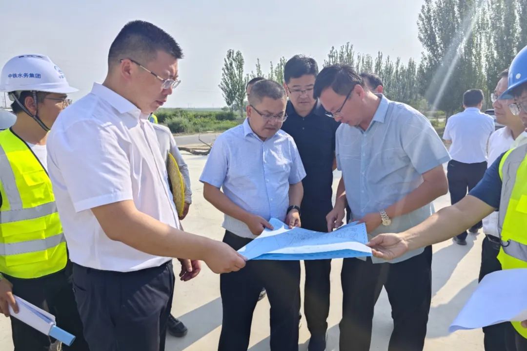 集團公司總工程師、副總經理鄧永馳到呼和浩特經濟技術開發區沙爾沁工業區工程現場檢查指導工作