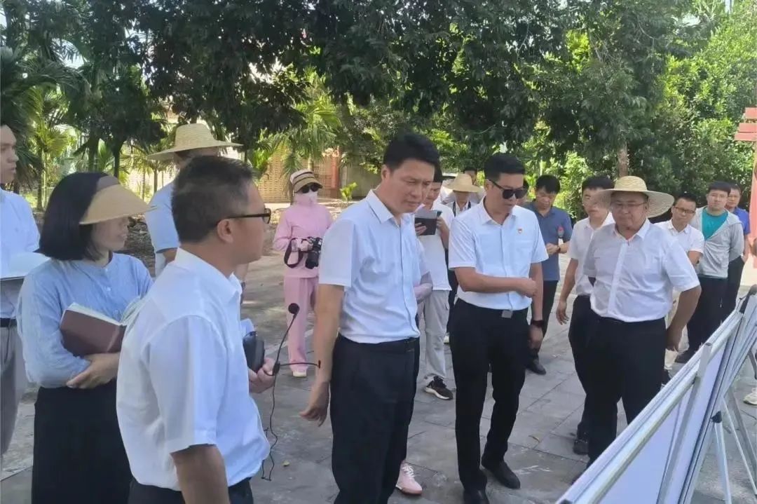 海南省定安縣委副書記、縣長馮云飛到定安縣水系連通及水美鄉村建設項目調研指導工作