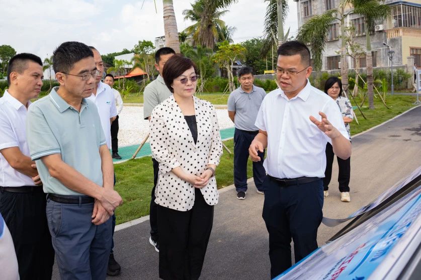 海南省政協副主席劉艷玲一行到保亭項目檢查指導工作