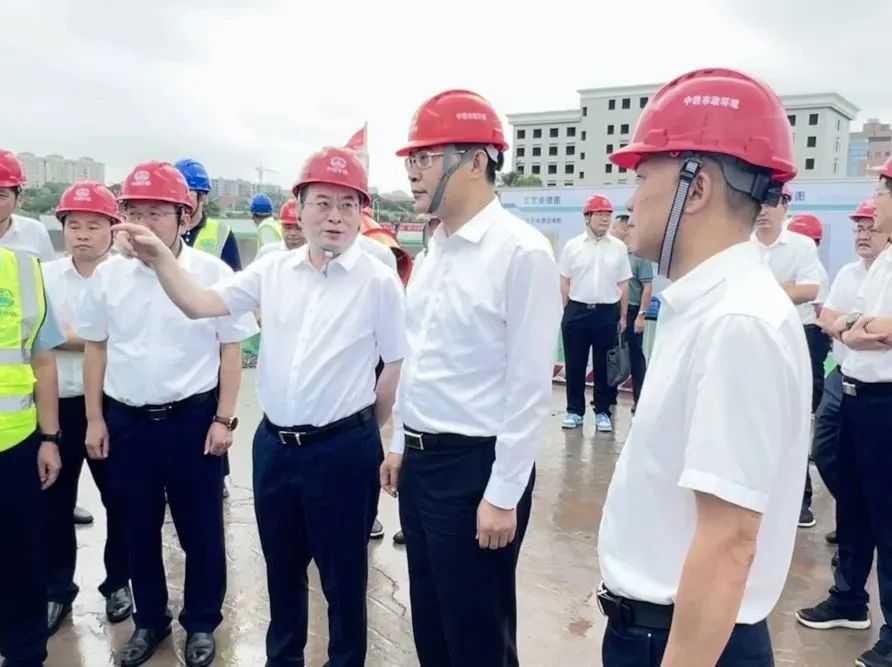 集團公司總經理李亮陪同萍鄉市委書記劉爍調研重點項目并舉行會談