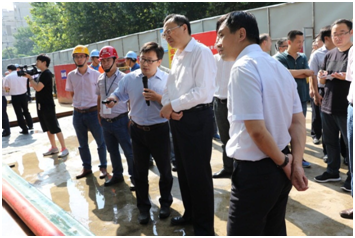 南京市市長繆瑞林蒞臨公司南京城東污水處理廠三期污水管道清疏工程檢查指導工作
