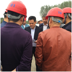 巢湖市常務副市長夏群山一行蒞臨公司巢湖三水廠取水頭部及引水管工程項目部檢查指導工作