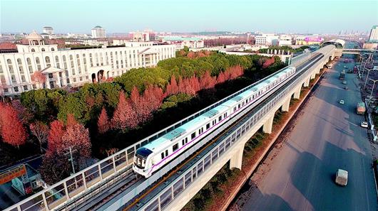 湖北日報：舒緩大擁堵、運營精細化、催生新經濟—— 武漢“百年地鐵”滾滾向前