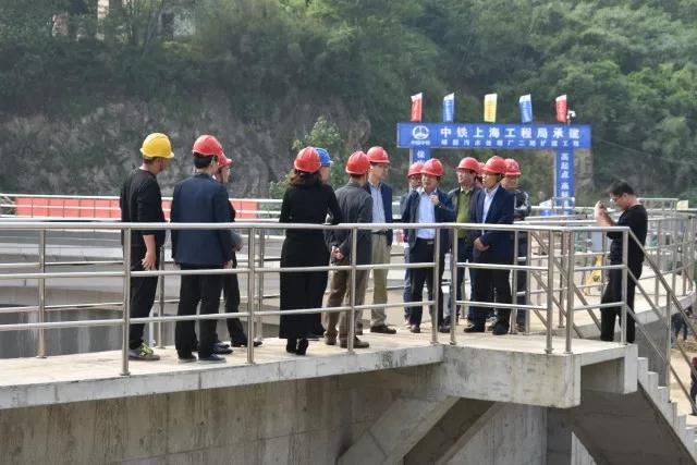 浙江省治水辦督查組一行到市政公司承建的嵊新污水處理廠二期工程檢查指導工作