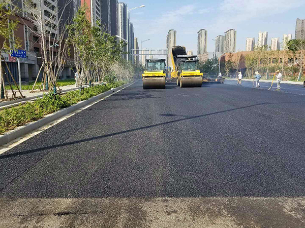 新華網(wǎng)：南京重點干道寅春路、海綿之路燕春路建成通車