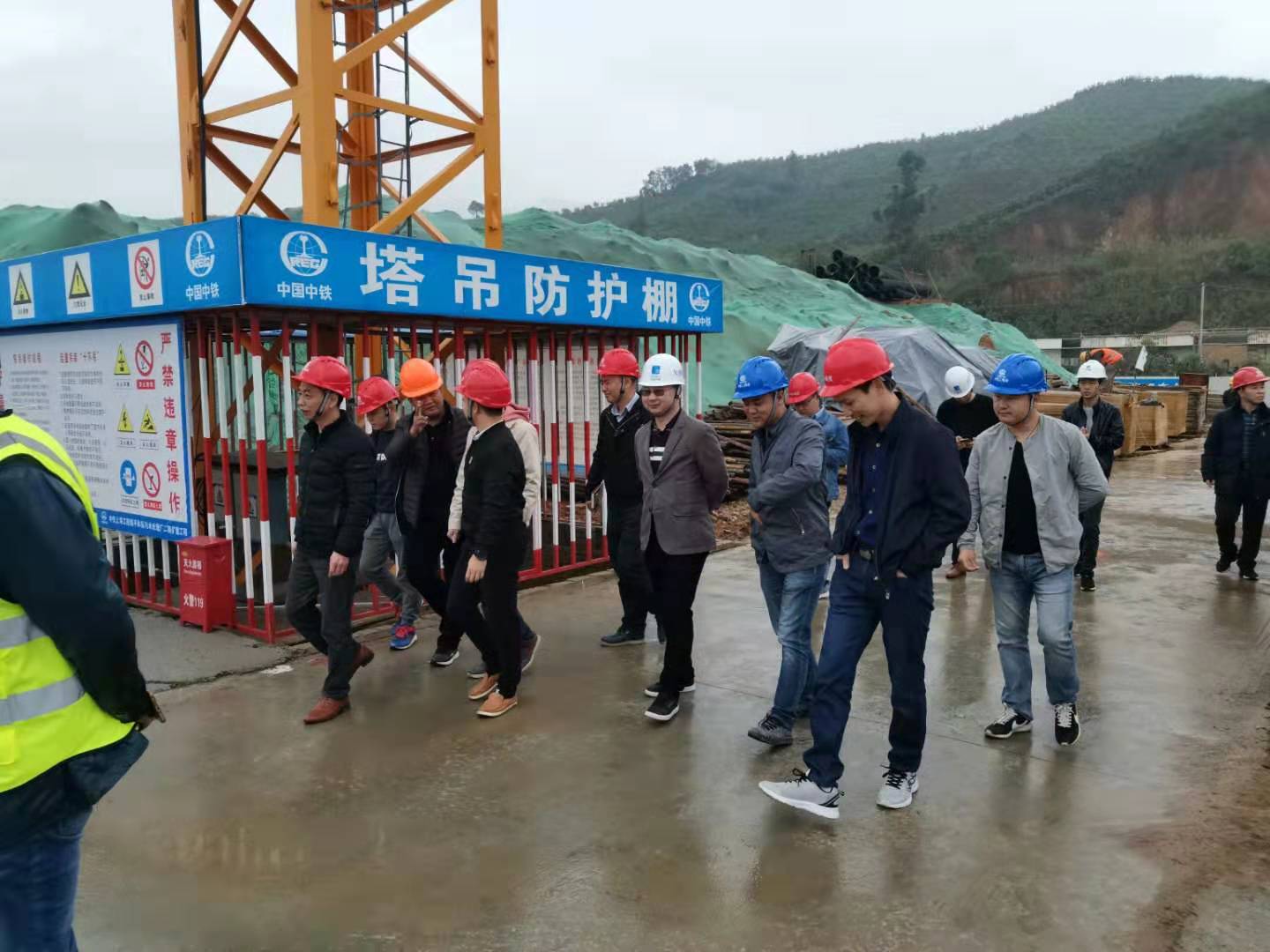 平和市城投公司及北控水務(wù)福建片區(qū)組織平和縣在建工地管理人員到公司承建的平和污水處理廠二期擴(kuò)建工程項(xiàng)目觀摩學(xué)習(xí)