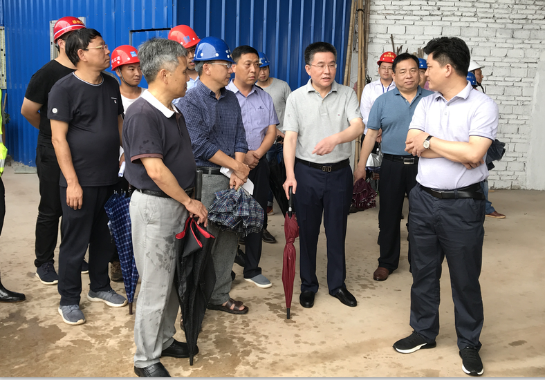 江西贛州市委常委、組織部長、市新型城鎮(zhèn)化攻堅戰(zhàn)領(lǐng)導(dǎo)小組組長王成兵一行到贛州二水廠三期工程項目檢查指導(dǎo)工作
