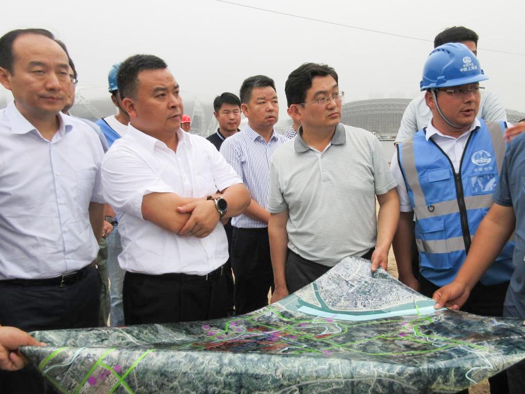 宜昌市副市長盧軍一行到宜昌市將軍路市政及管廊工程項目檢查指導工作