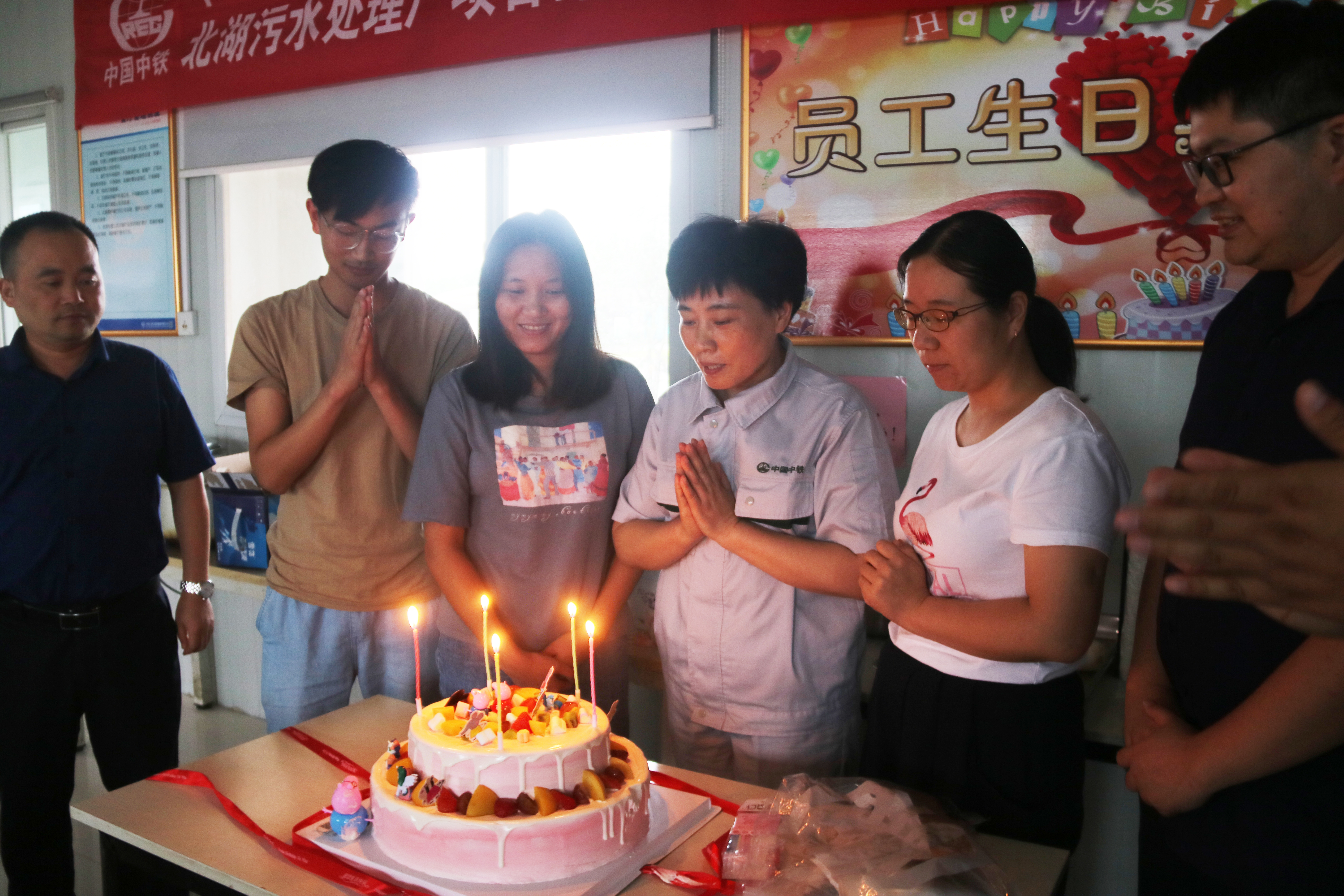 武漢北湖項目部舉辦第二季度集體生日及迎新活動
