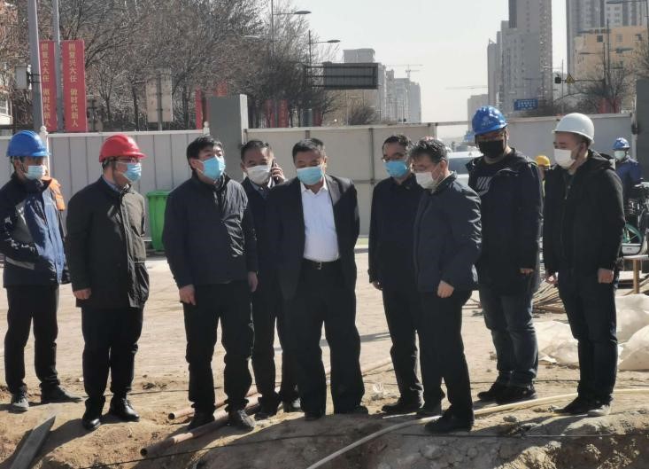 太原市副市長張齊山到太原汾東污水廠配套管網一期工程一標段工程項目檢查指導工作