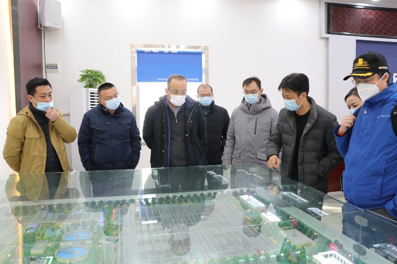 武漢市水務(wù)局局長(zhǎng)周耕一行到黃家湖項(xiàng)目部檢查指導(dǎo)工作