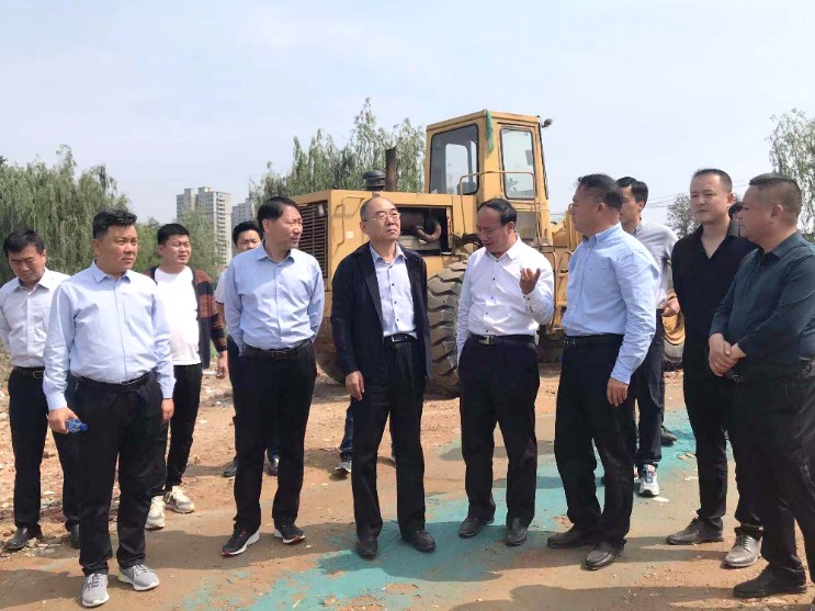 泰安市委常委、市委秘書長李燦玉到泰城項目梳洗河生態保護修復工程調研