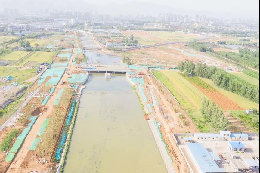 泰城項目梳洗河工程搶險管道順利駁接通水