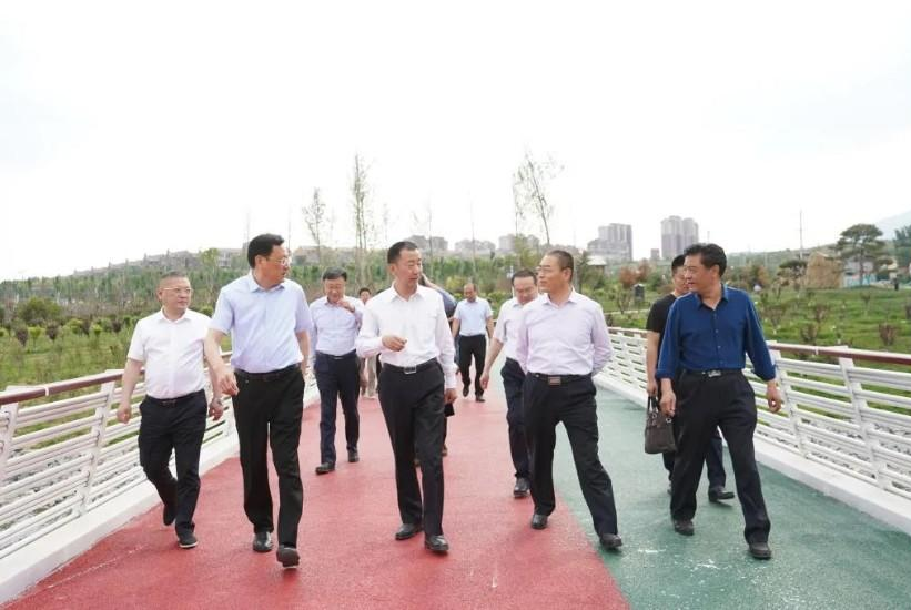 泰安市泰山區區長張培峰到芝田河生態保護修復工程調研指導工作