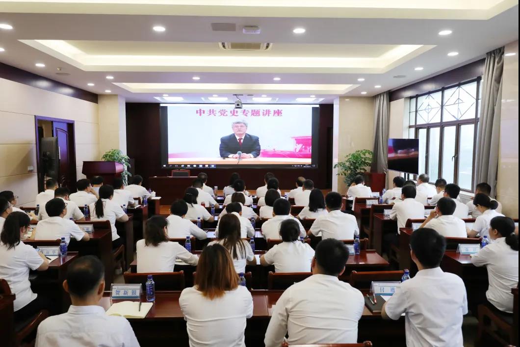 中國鐵工投資黨史學堂活動在中鐵市政環(huán)境公司一樓會議室舉辦