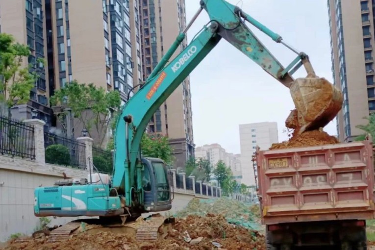 恒大周邊配套道路工程項目正式開工