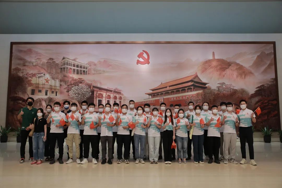 公司團委組織上海區(qū)域青年開展“中國中鐵青年永遠跟黨走”暨“生態(tài)效能”主題團日活動