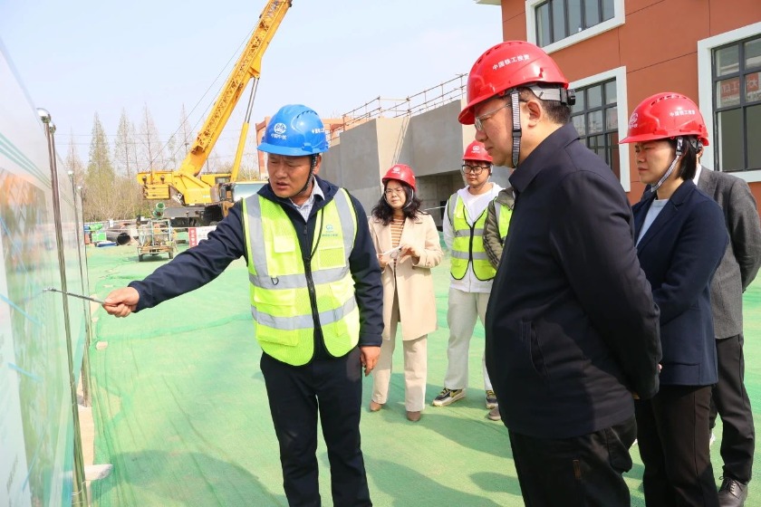 泰州市副市長孫群到姜堰城區(qū)污水處理廠提標(biāo)、擴(kuò)建改造工程項目檢查指導(dǎo)工作