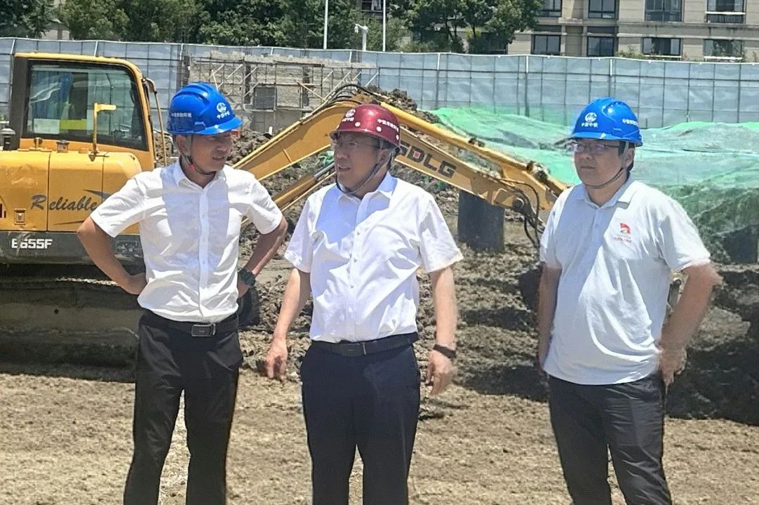 公司黨委書記、董事長李明華到蘇州清樹灣項目檢查指導工作